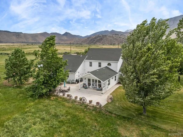 $899,000 | 801 Larson Lane, Coleville, CA 96107