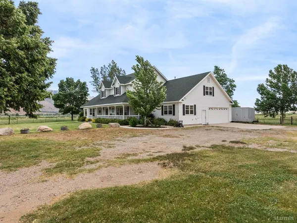 $899,000 | 801 Larson Lane, Coleville, CA 96107