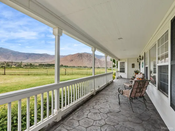 $899,000 | 801 Larson Lane, Coleville, CA 96107