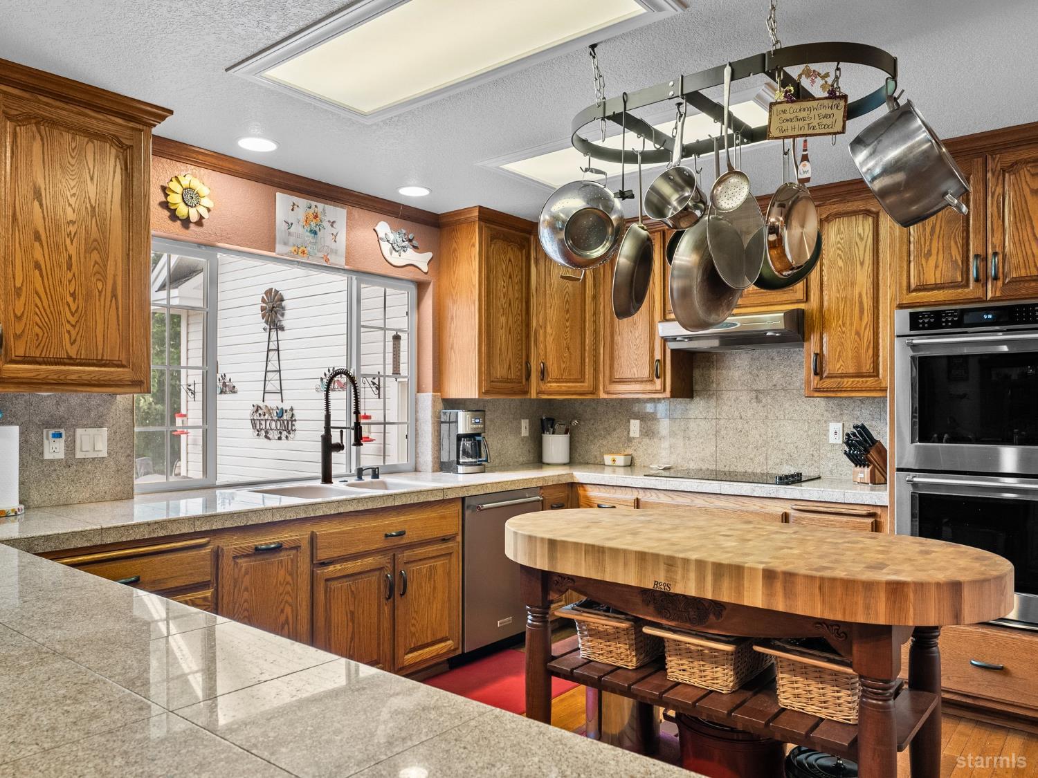 801 Larson Lane Coleville, CA 96107 - Photo 7 of 37