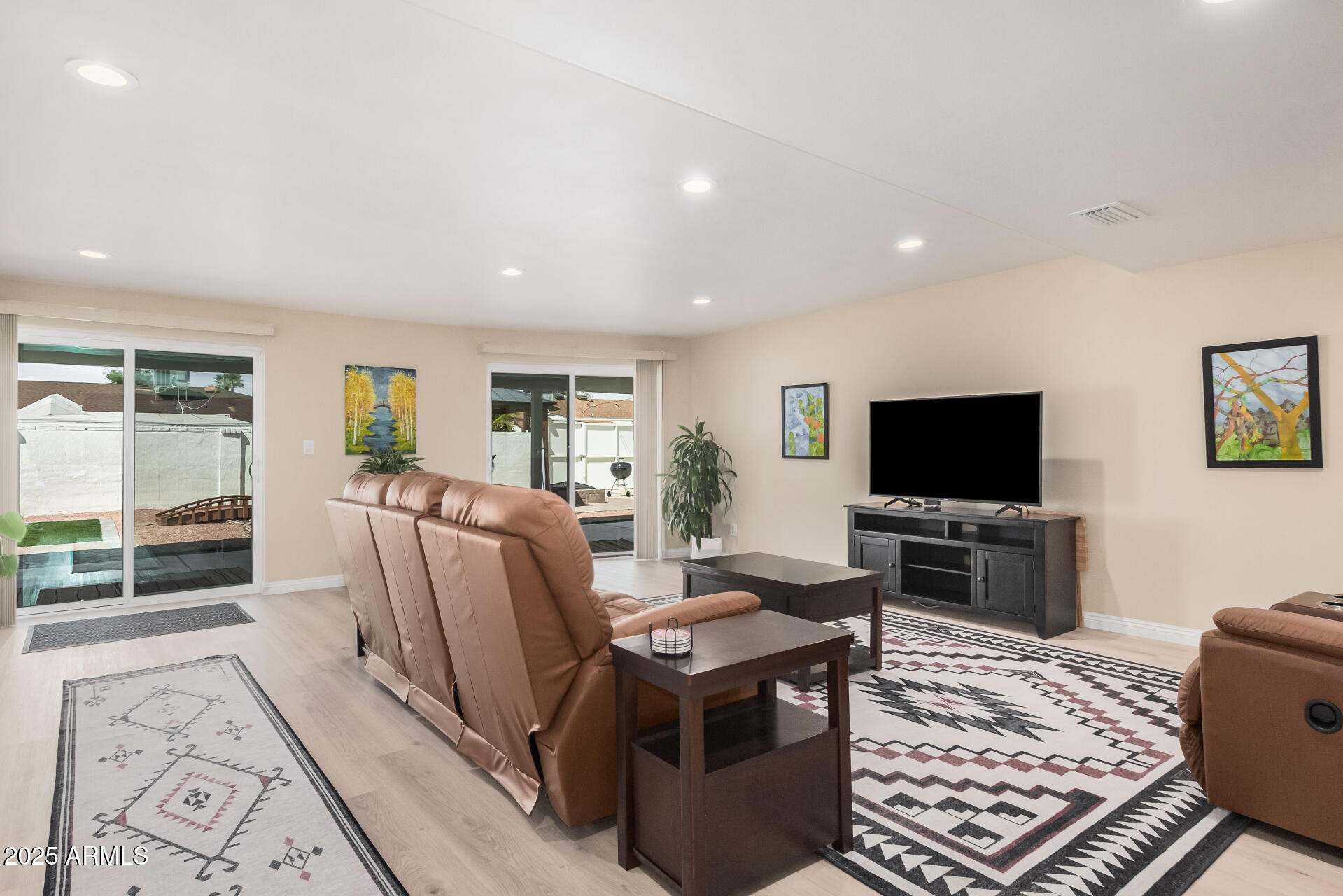 2236 West Thomas Road Phoenix, AZ 85015 - Photo 6 of 26 Living Area