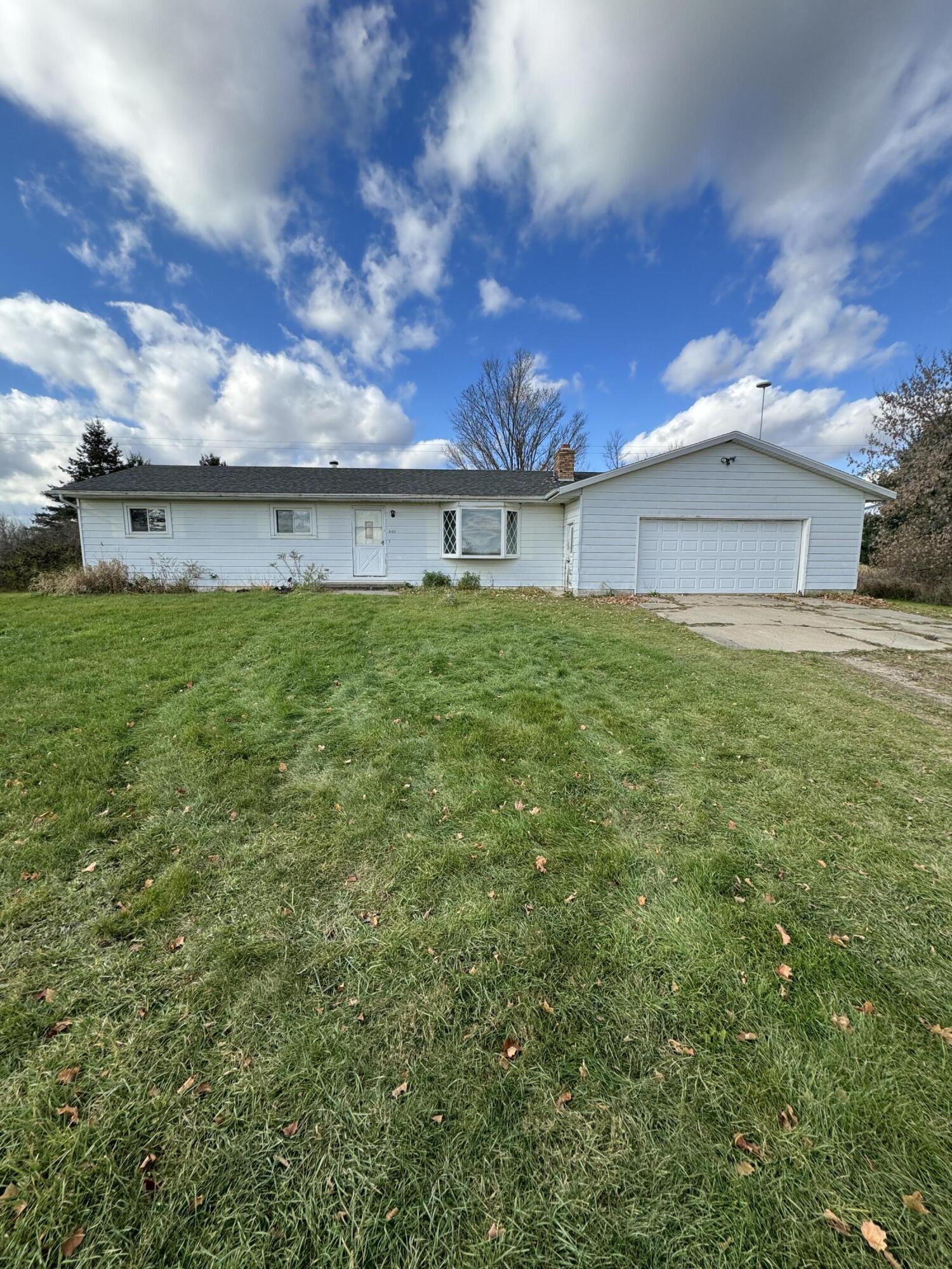 3135 North Bellamy Road Ionia, MI 48846 - Photo 1 of 17 IMG_1276