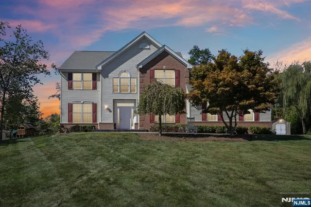 $719,900 | 118 Junction Road, Hampton, NJ 08827