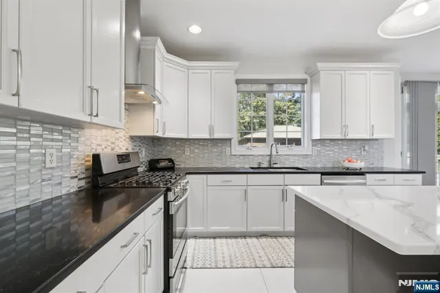 $719,900 | 118 Junction Road, Hampton, NJ 08827