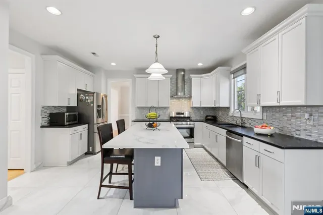 $719,900 | 118 Junction Road, Hampton, NJ 08827