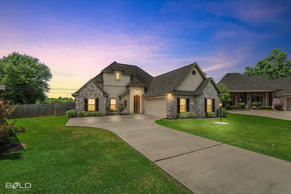 $390,000 | 1002 Green Wood Circle, Haughton, LA 71037