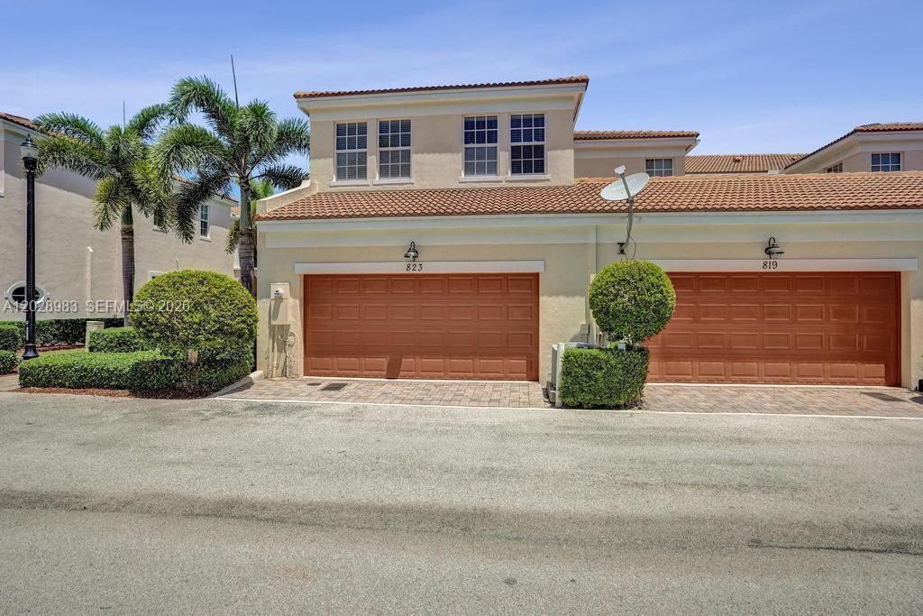 823 Northwest 82nd Lane Boca Raton, FL 33487 - Photo 2 of 105