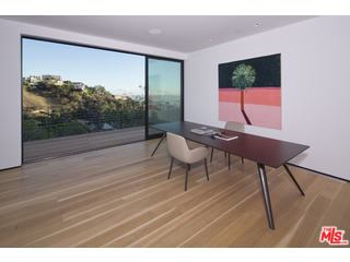 1877 Rising Glen Road Los Angeles, CA 90069 - Photo 18 of 25