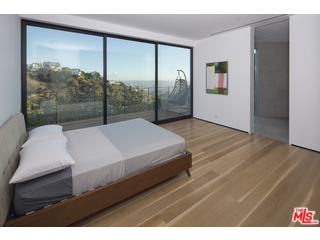1877 Rising Glen Road Los Angeles, CA 90069 - Photo 19 of 25