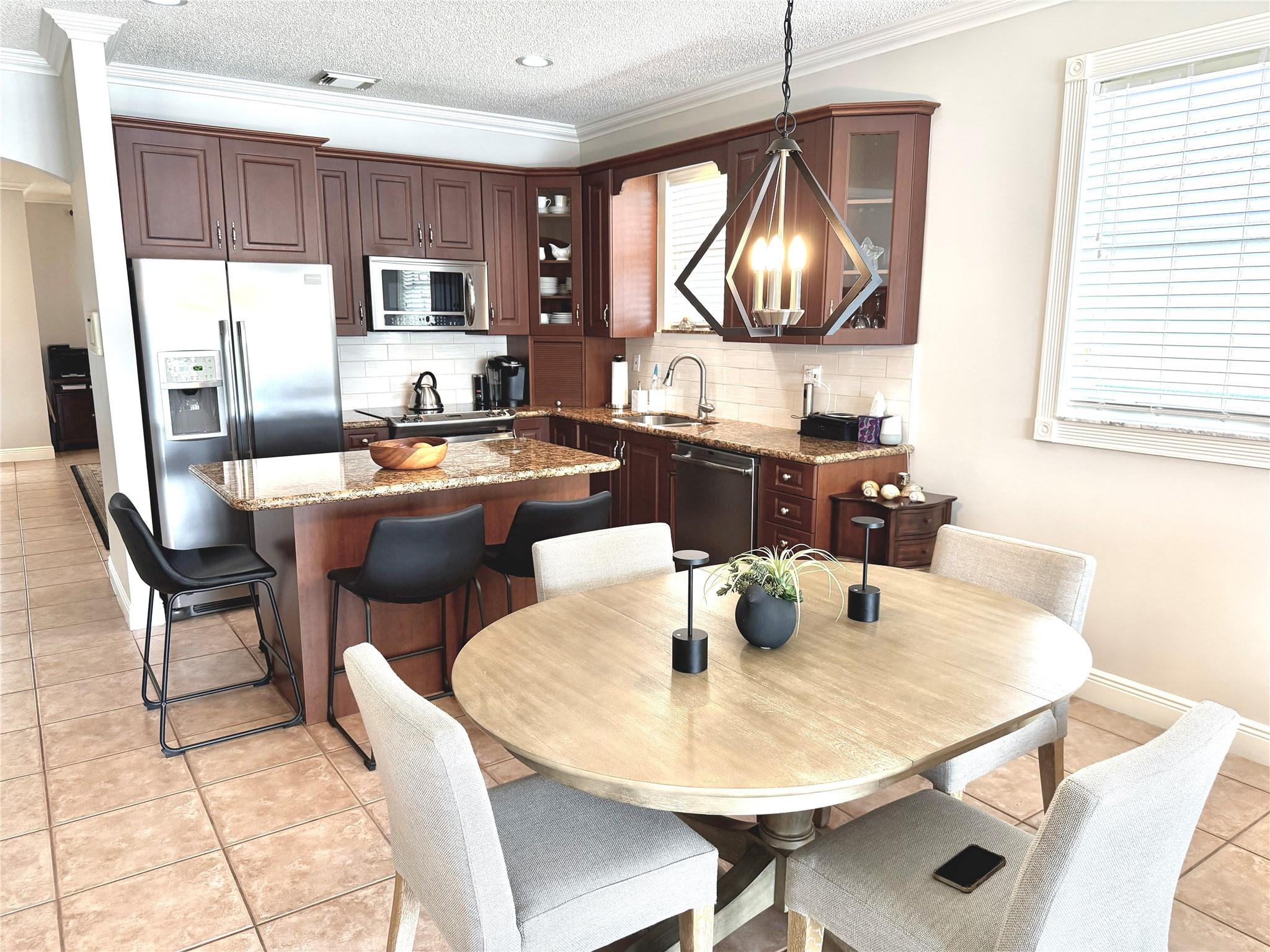 13385 Southwest 24th Street Miramar, FL 33027 - Photo 7 of 30 Photo 7