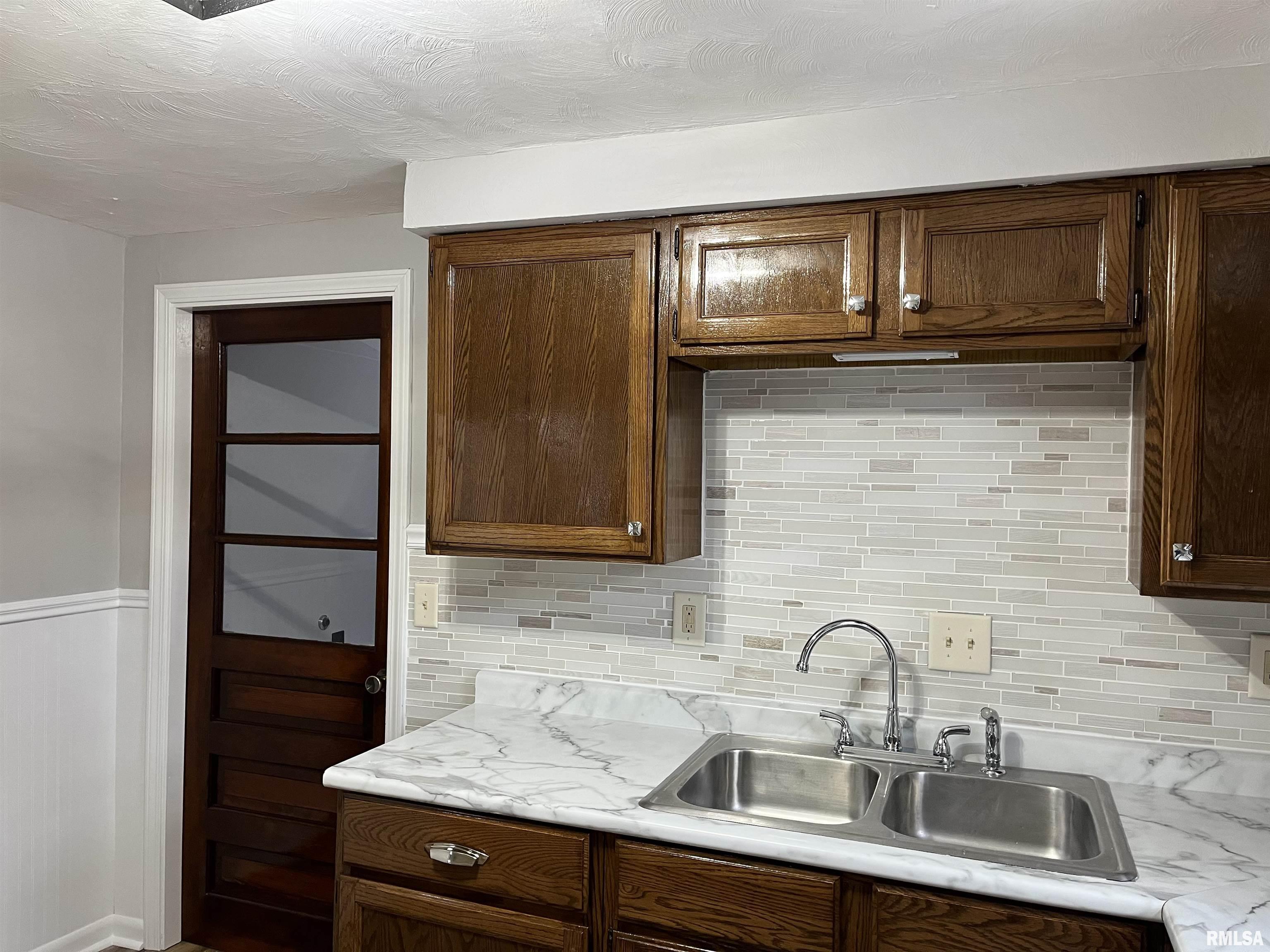 1105 3rd Street Lacon, IL 61540 - Photo 10 of 31 Gallery Image 10