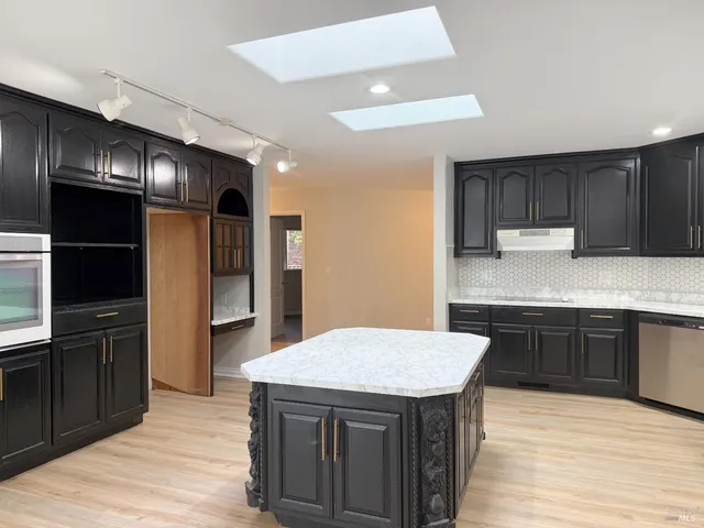 $481,000 | 3020 Primrose Drive, Willits, CA 95490