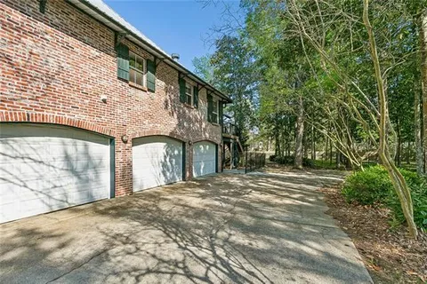 $1,299,000 | 480 Chase Court East, Mandeville, LA 70448