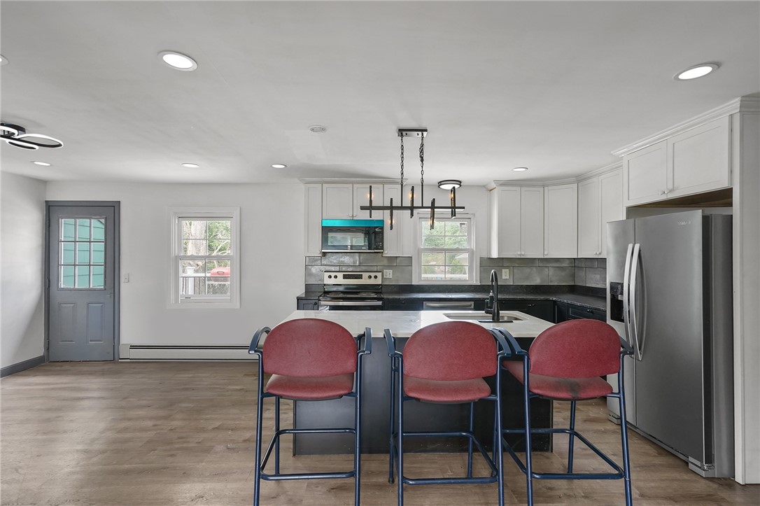 172 Knotty Oak Road Coventry, RI 02816 - Photo 6 of 36