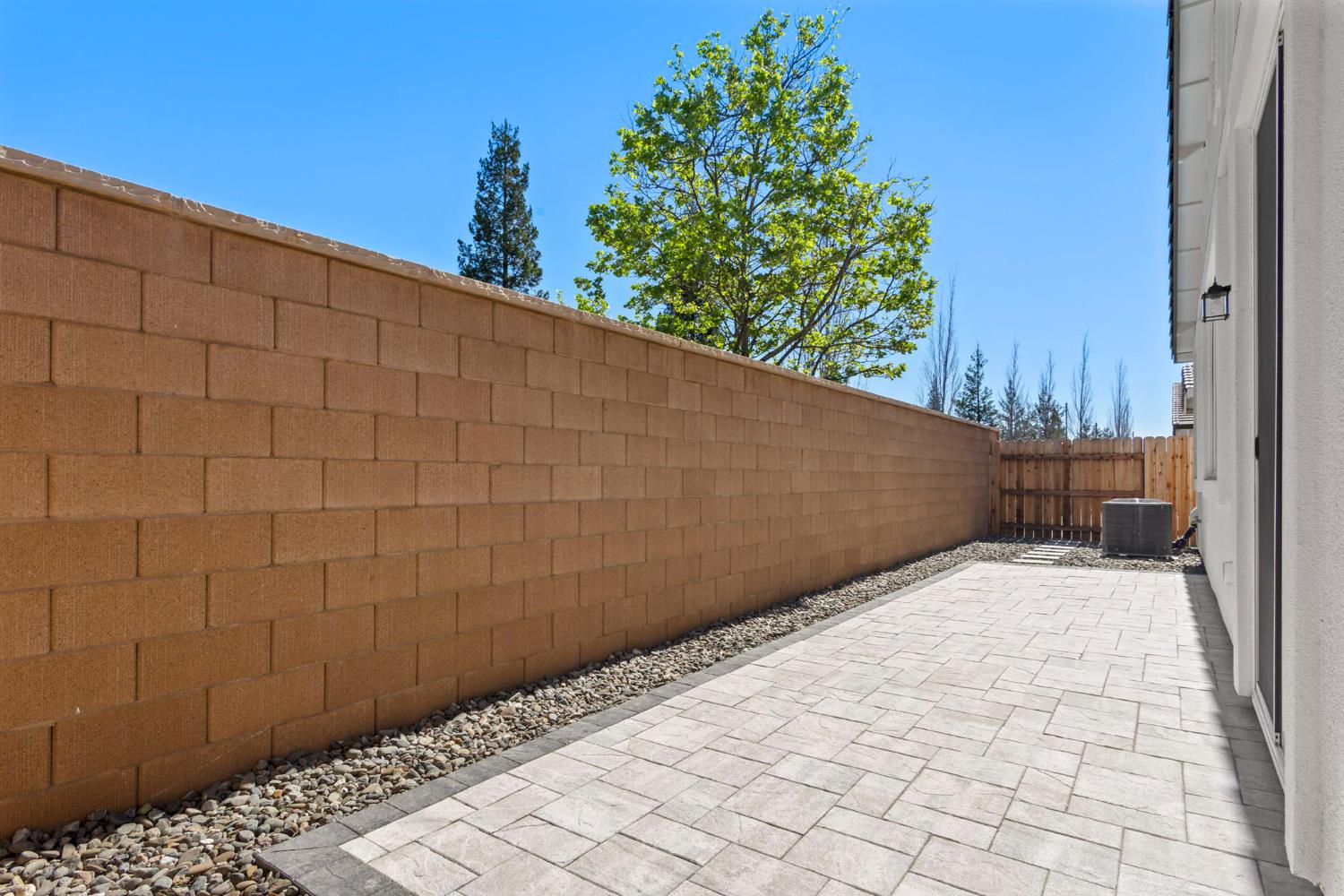 1508 Westwind Way Rocklin, CA 95765 - Photo 30 of 45 a backyard of a house