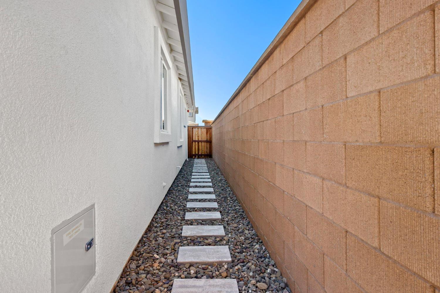 1508 Westwind Way Rocklin, CA 95765 - Photo 33 of 45 a view of entryway