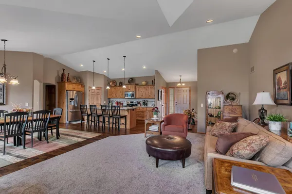 $500,000 | 6625 Westwood Parkway, St. Cloud, MN 56303