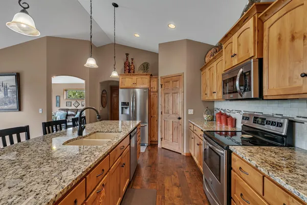 $500,000 | 6625 Westwood Parkway, St. Cloud, MN 56303