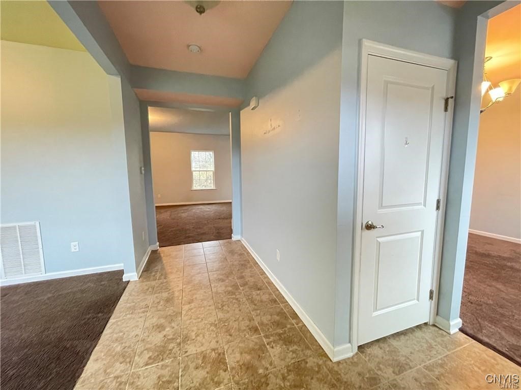 141 Brinan Fields Run Manlius, NY 13104 - Photo 3 of 30