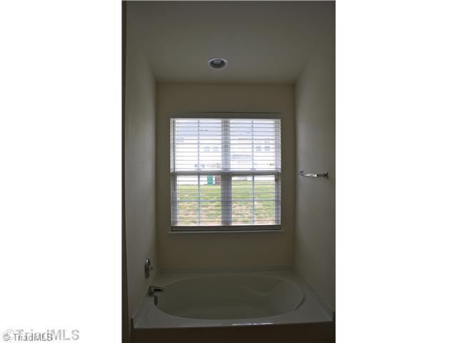 3854 Tarrant Trace Circle High Point, NC 27265 - Photo 12 of 15 Master Bath/Spa.