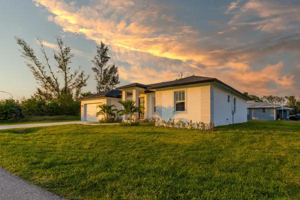 $2,700 | 10625 Ayear Road, Port Charlotte, FL 33981