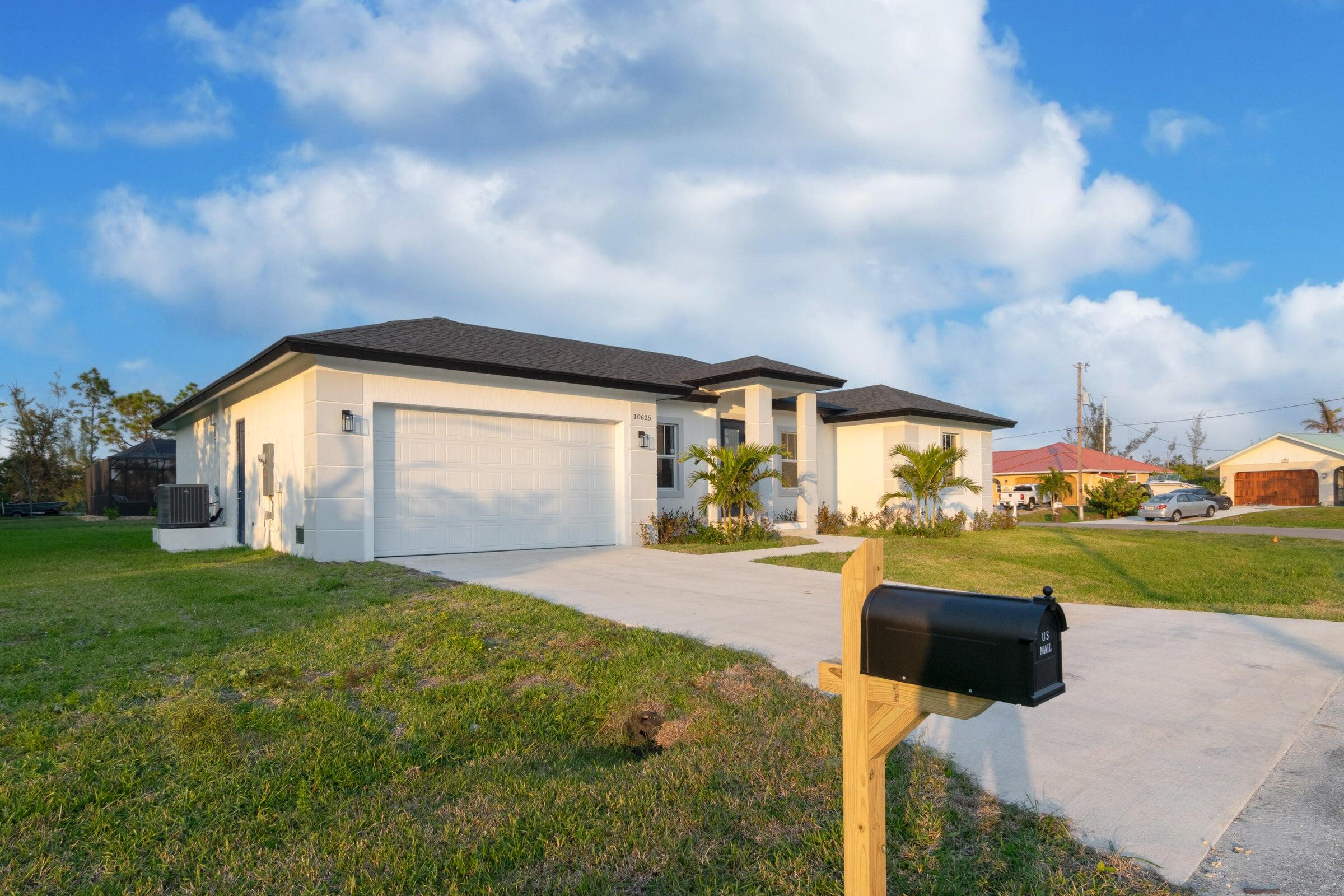 10625 Ayear Road Port Charlotte, FL 33981 - Photo 3 of 33 20241210125744004057000000-o (1)