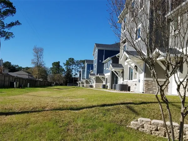 $1,820 | 10535 Mills Road, Unit 3B, Houston, TX 77070