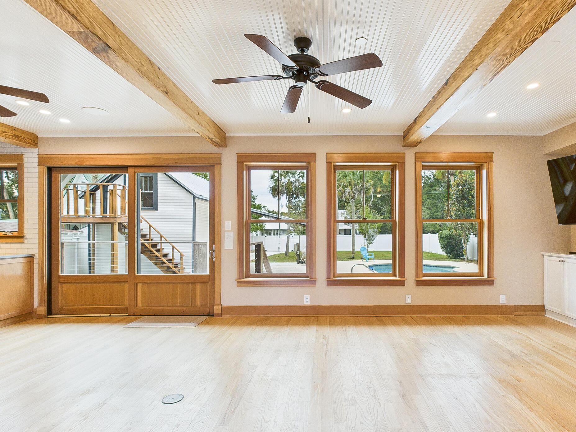 152 Leconte Street DeFuniak Springs, FL 32435 - Photo 22 of 80 Living Room