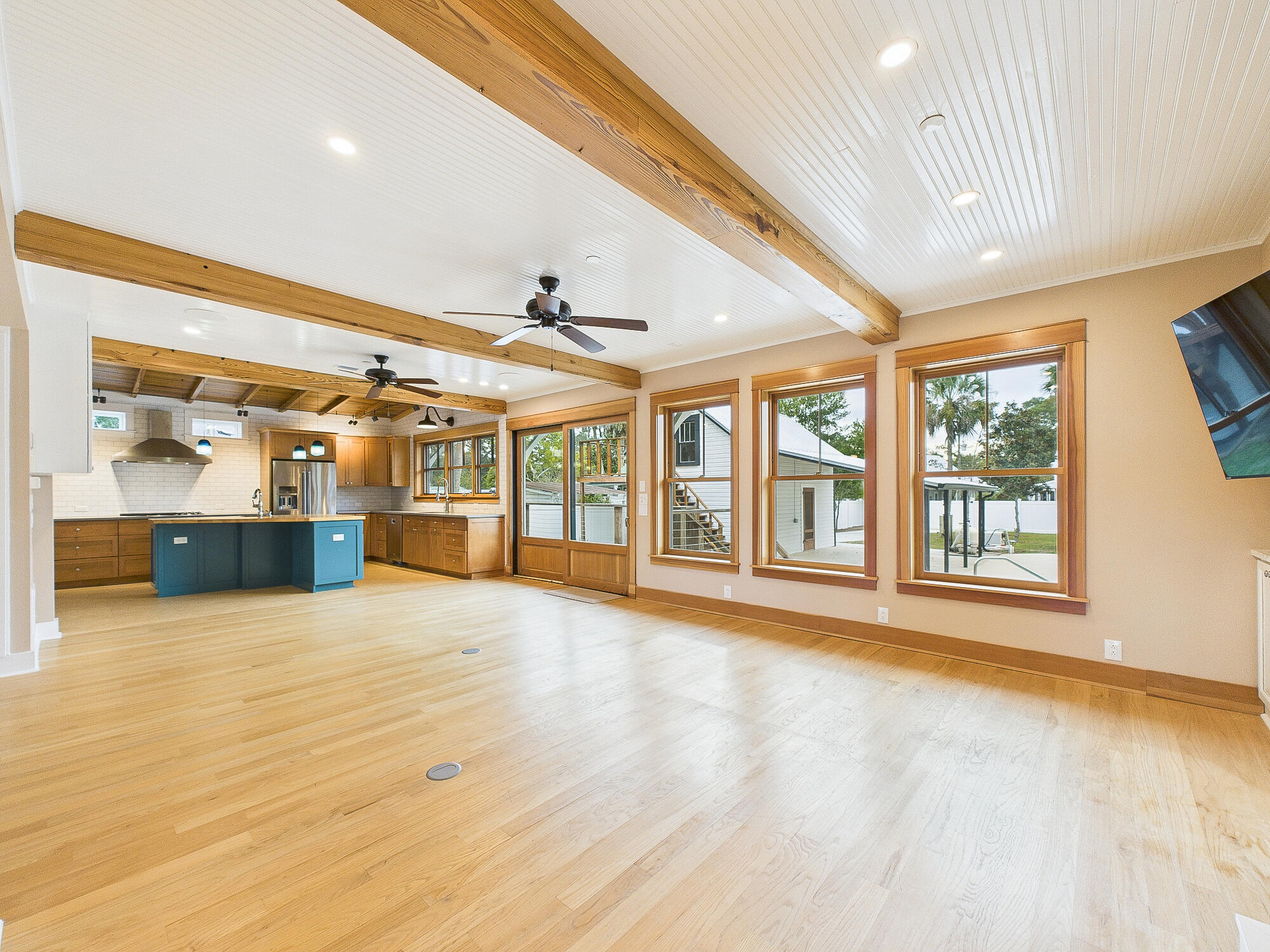 152 Leconte Street DeFuniak Springs, FL 32435 - Photo 24 of 80 Living Room
