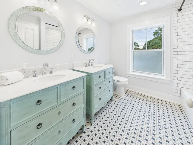 $799,900 | 152 Leconte Street, DeFuniak Springs, FL 32435