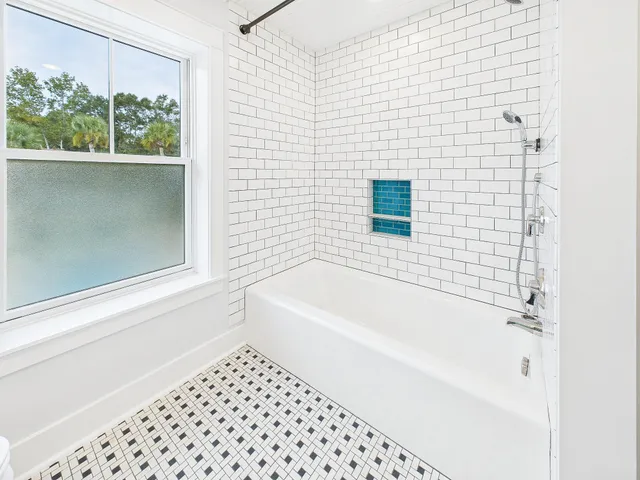 $799,900 | 152 Leconte Street, DeFuniak Springs, FL 32435