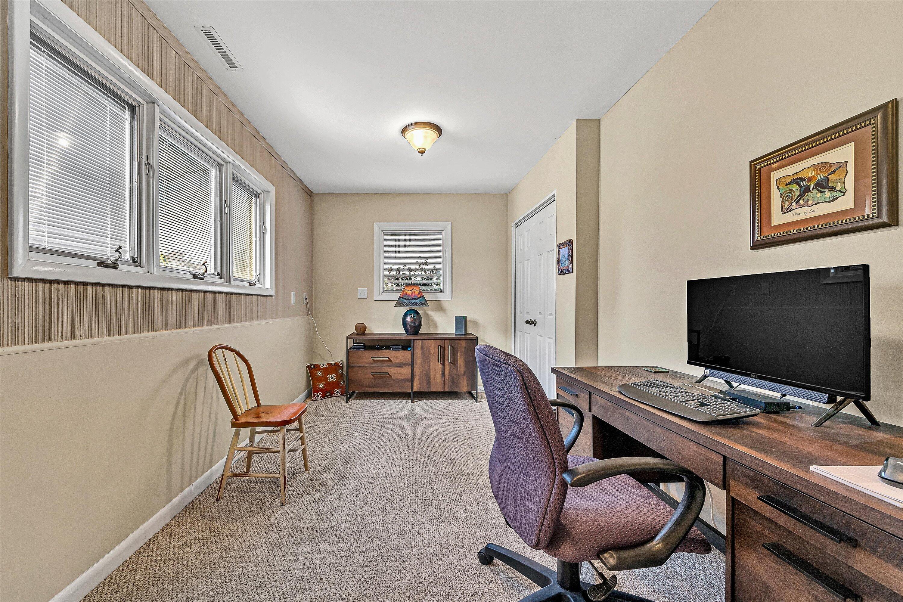 1609 Blair Road Southwest Roanoke, VA 24015 - Photo 23 of 39 22-VM-03808