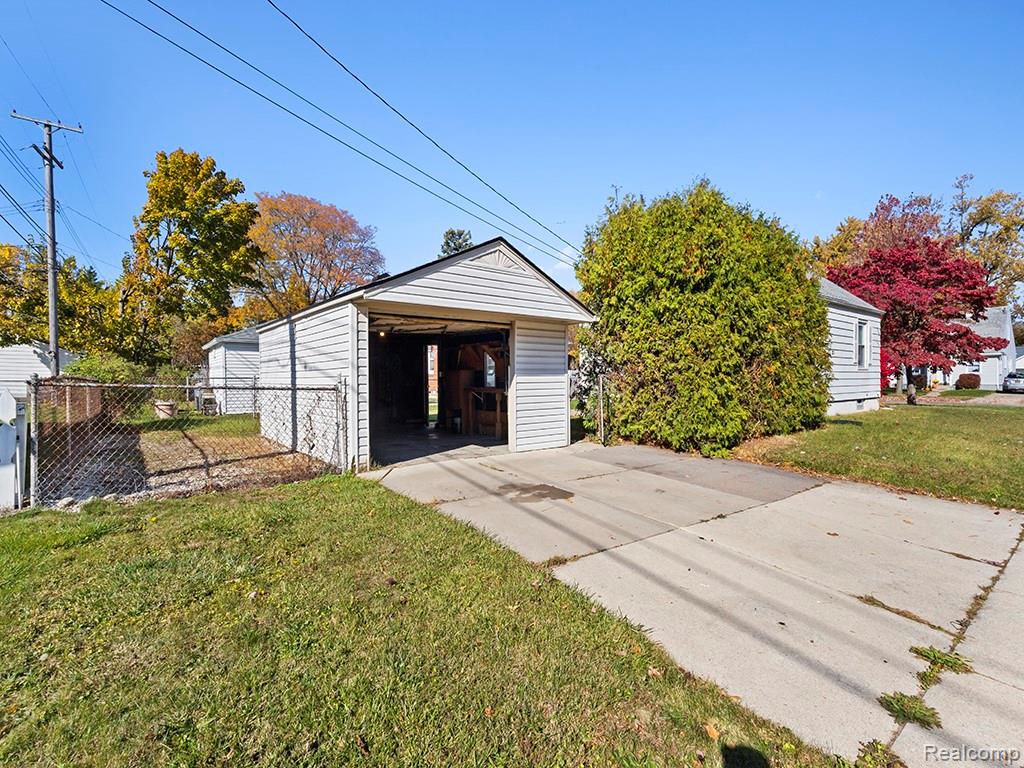 22341 Nowlin Street Dearborn, MI 48124 - Photo 30 of 39