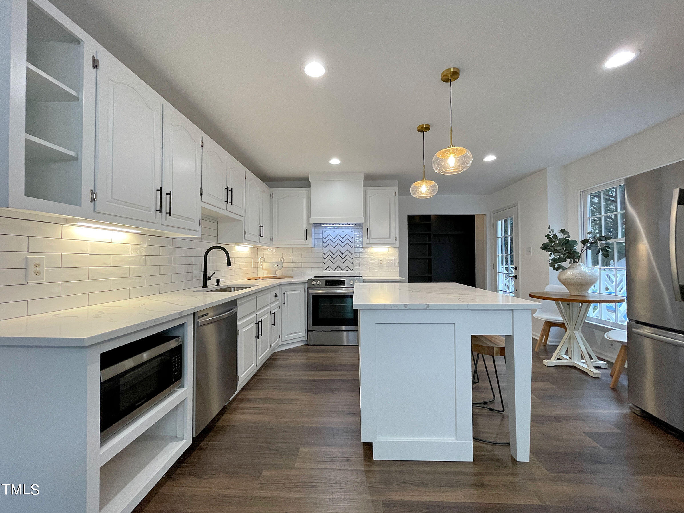 425 Maylands Avenue Raleigh, NC 27615 - Photo 13 of 36 20231209_203114964_iOS