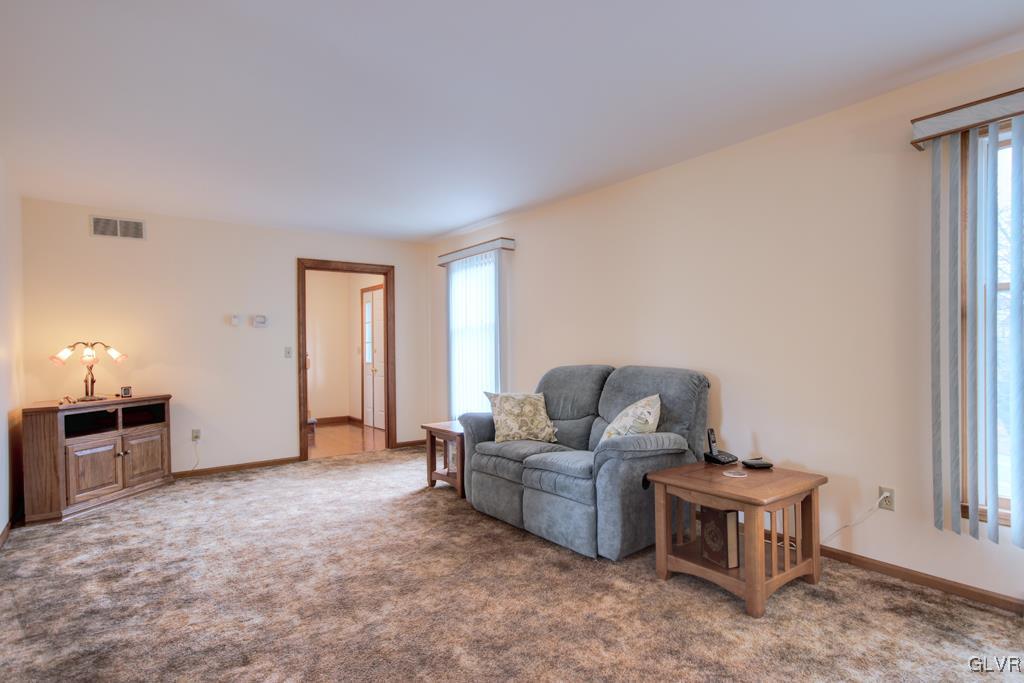 5533 Ridge Road Slatington, PA 18080 - Photo 3 of 23 Gallery Image 3