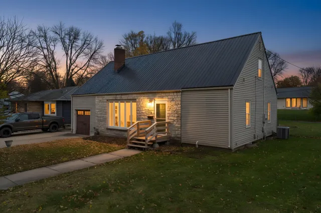 $284,999 | 339 South Street, Owatonna, MN 55060