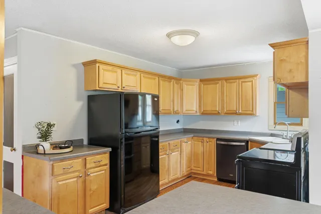 $284,999 | 339 South Street, Owatonna, MN 55060