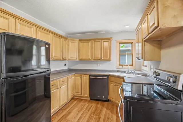 $284,999 | 339 South Street, Owatonna, MN 55060