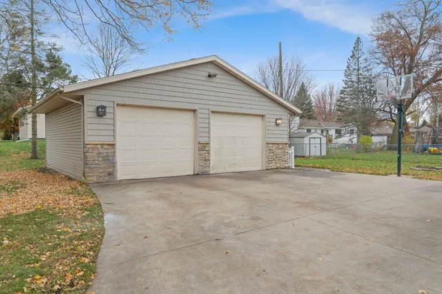 $284,999 | 339 South Street, Owatonna, MN 55060