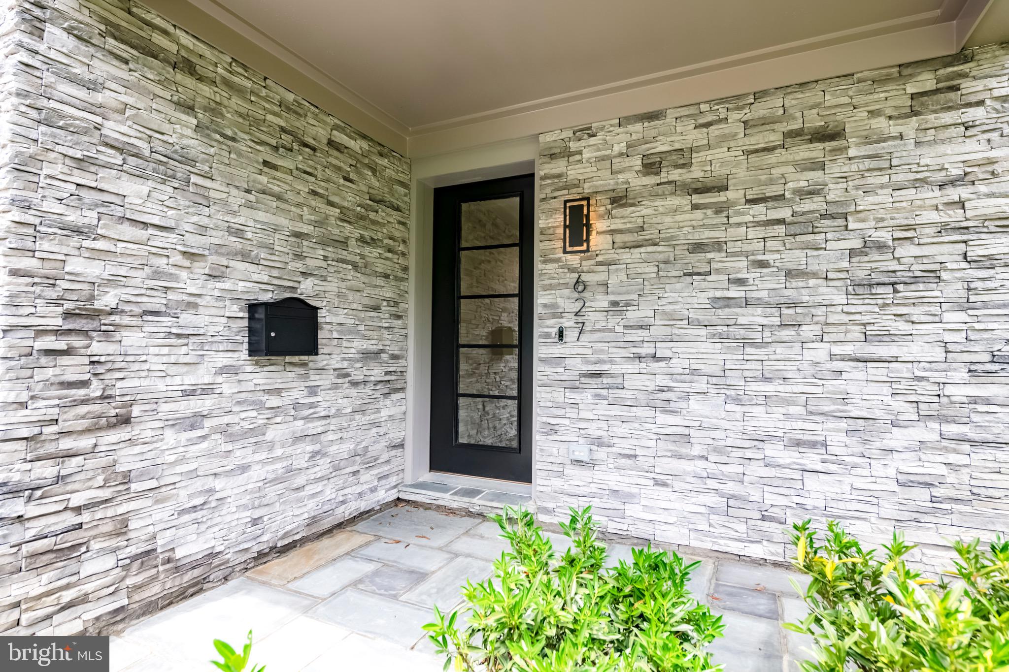627 Potomac Avenue Silver Spring, MD 20910 - Photo 14 of 81 Gallery Image 14