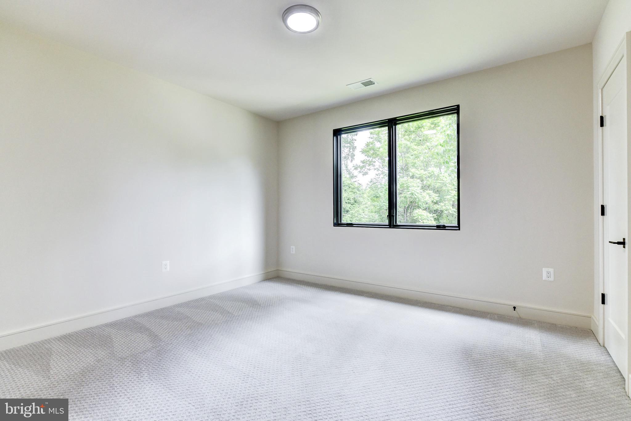 627 Potomac Avenue Silver Spring, MD 20910 - Photo 30 of 81 Gallery Image 30