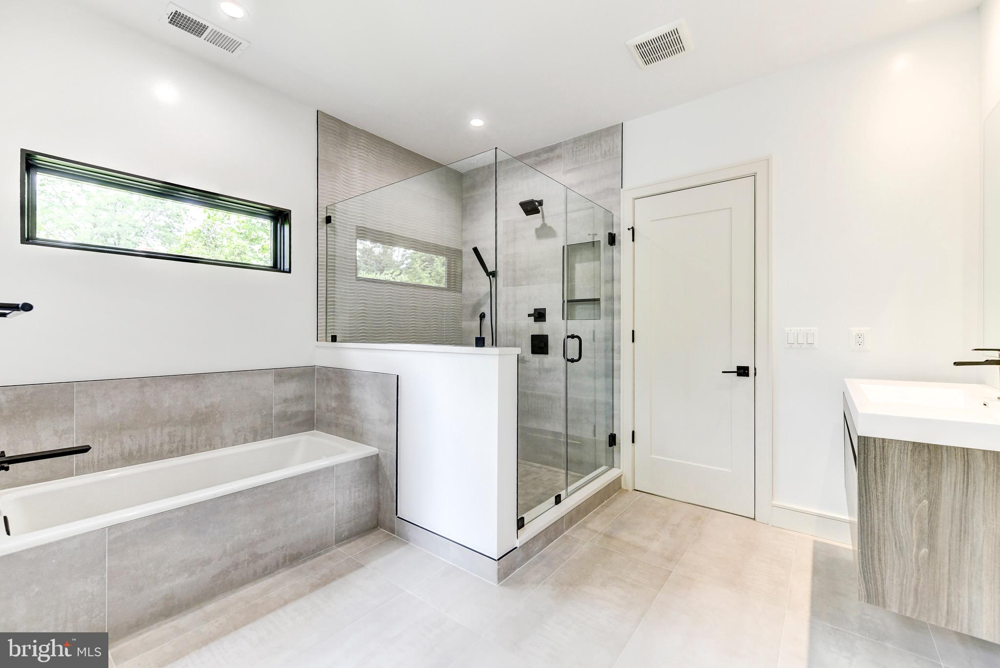 627 Potomac Avenue Silver Spring, MD 20910 - Photo 39 of 81 Gallery Image 39