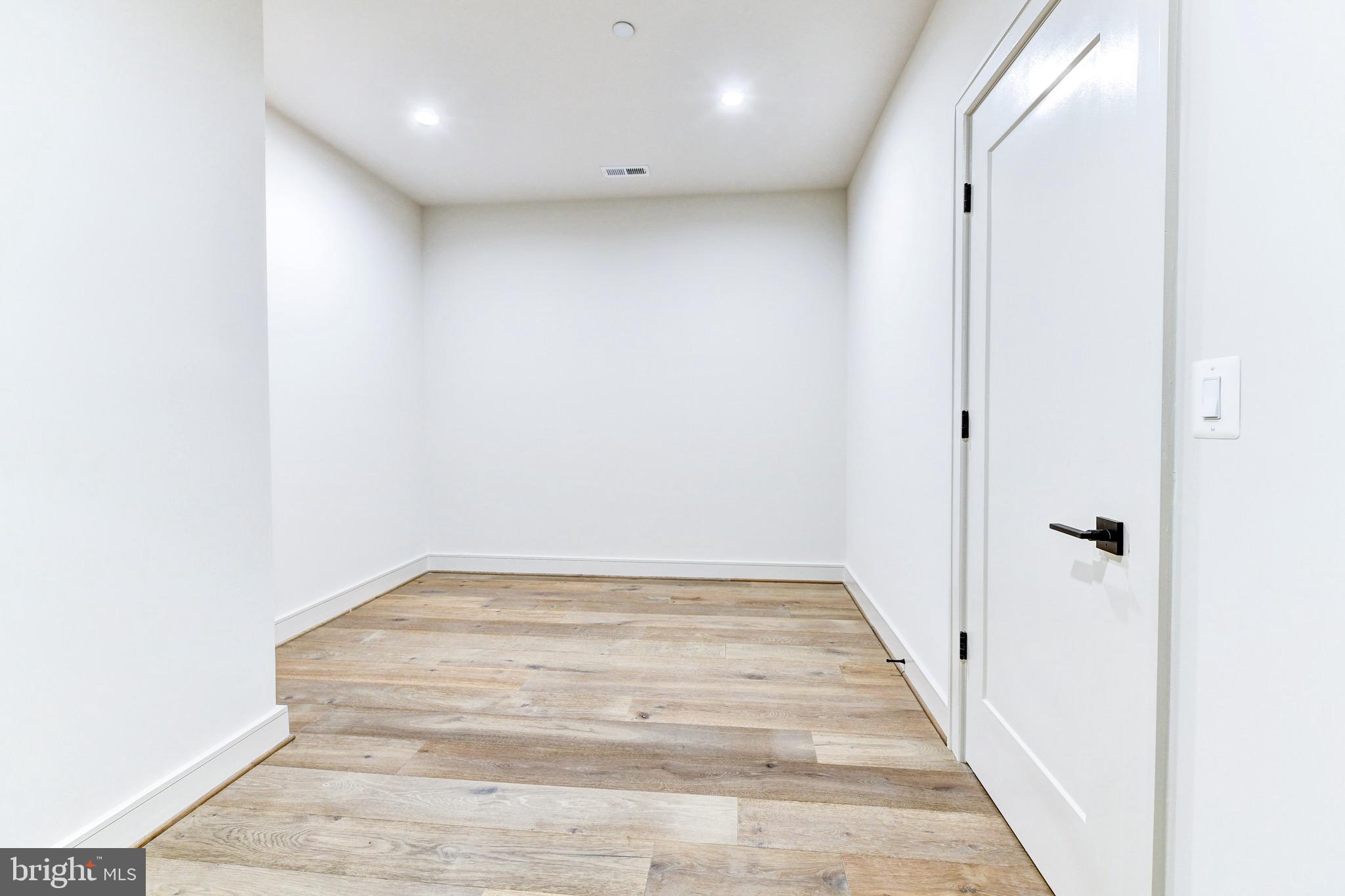 627 Potomac Avenue Silver Spring, MD 20910 - Photo 40 of 81 Gallery Image 40