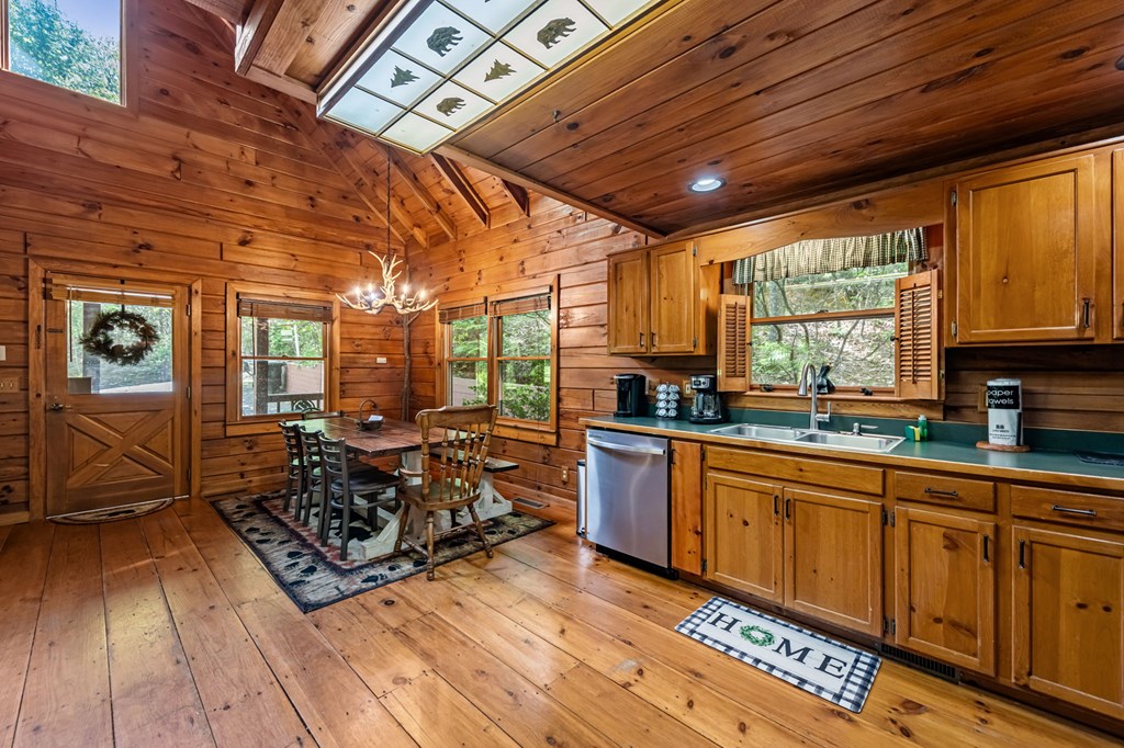 88 Indian Rock Ridge Blue Ridge, GA 30513 - Photo 12 of 54 Gallery Image 12