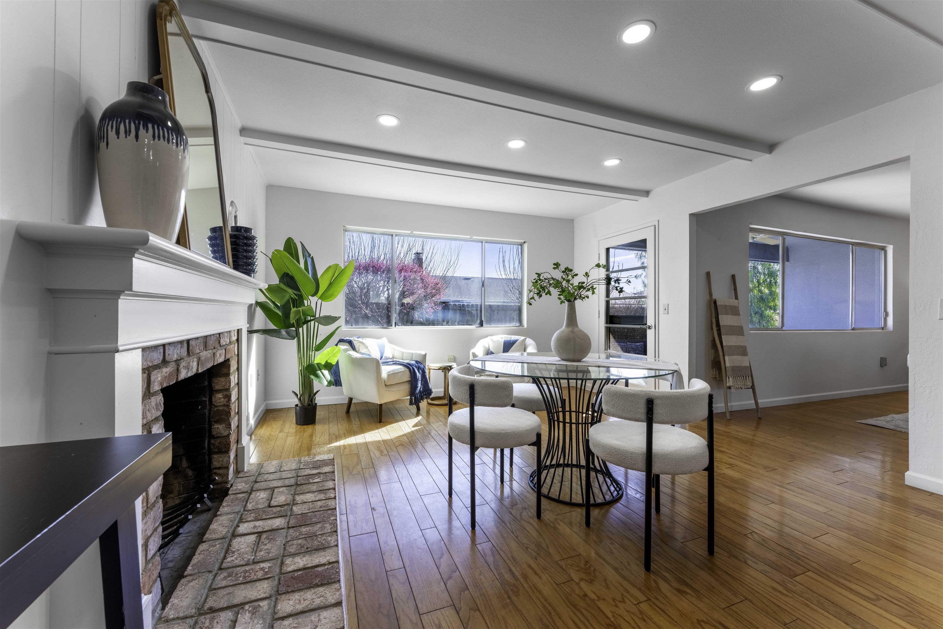 20 Fircrest Court San Ramon, CA 94583 - Photo 11 of 38 a living room with furniture and a fireplace