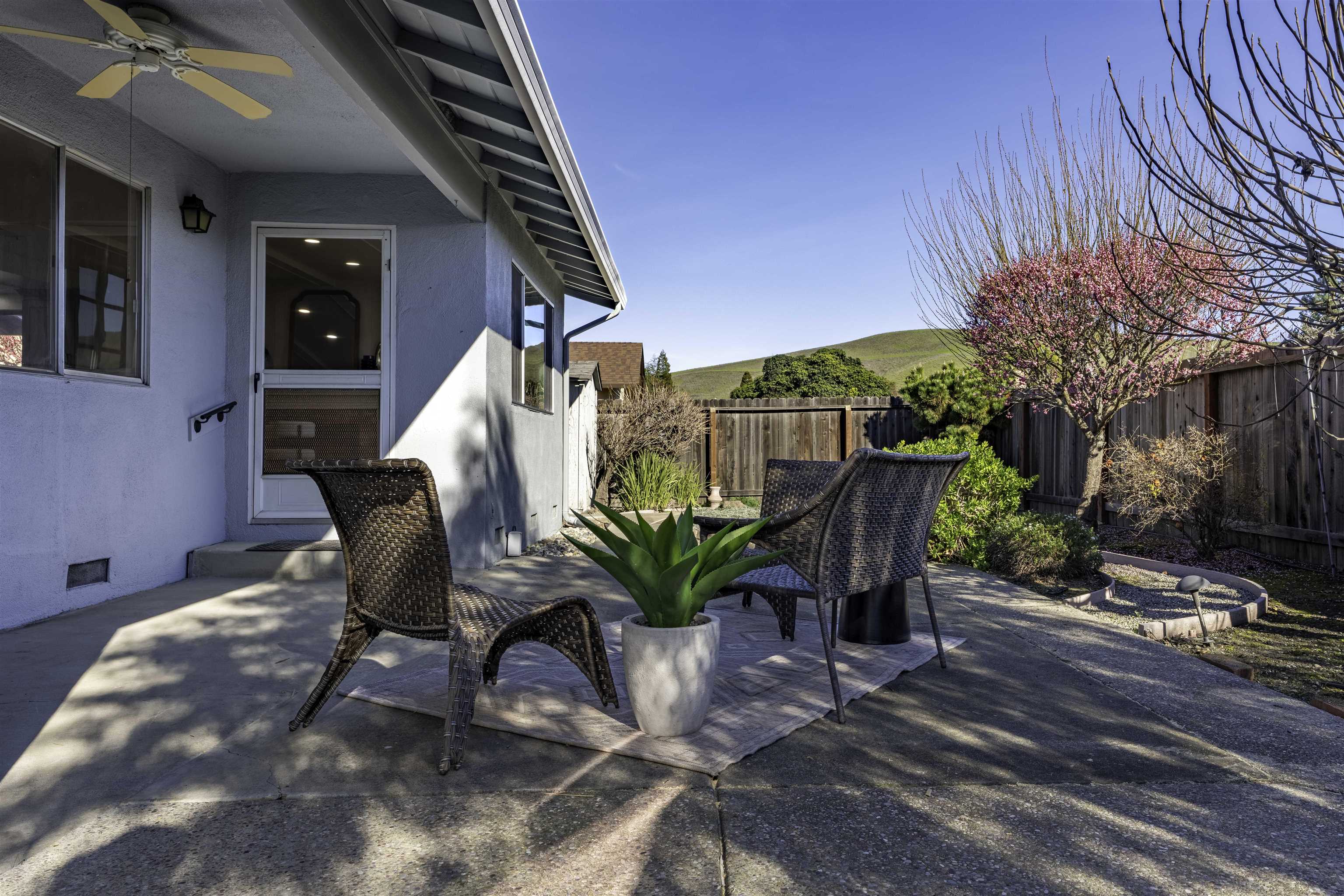 20 Fircrest Court San Ramon, CA 94583 - Photo 31 of 38 a view of a chairs and table in the patio