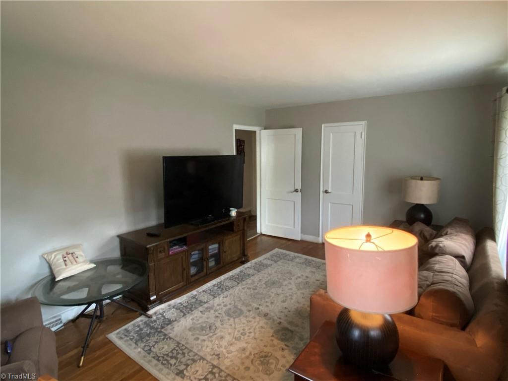 1426 Cook Street High Point, NC 27262 - Photo 4 of 24