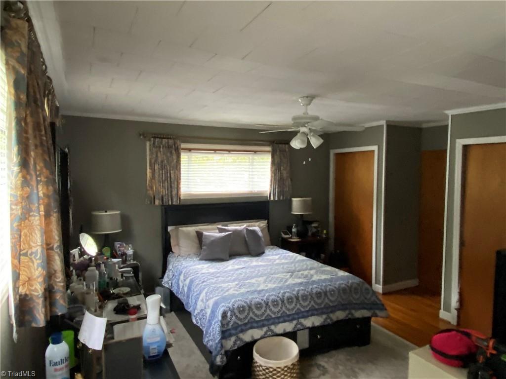 1426 Cook Street High Point, NC 27262 - Photo 8 of 24