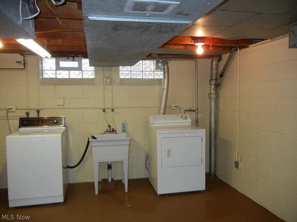 1189 Oakes Road Broadview Heights, OH 44147 - Photo 16 of 19 and the washer and dryer! Updated electric panel as well!