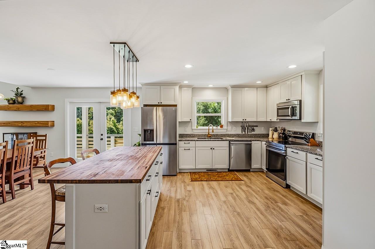 455 Aiken Chapel Road Taylors, SC 29687 - Photo 11 of 48